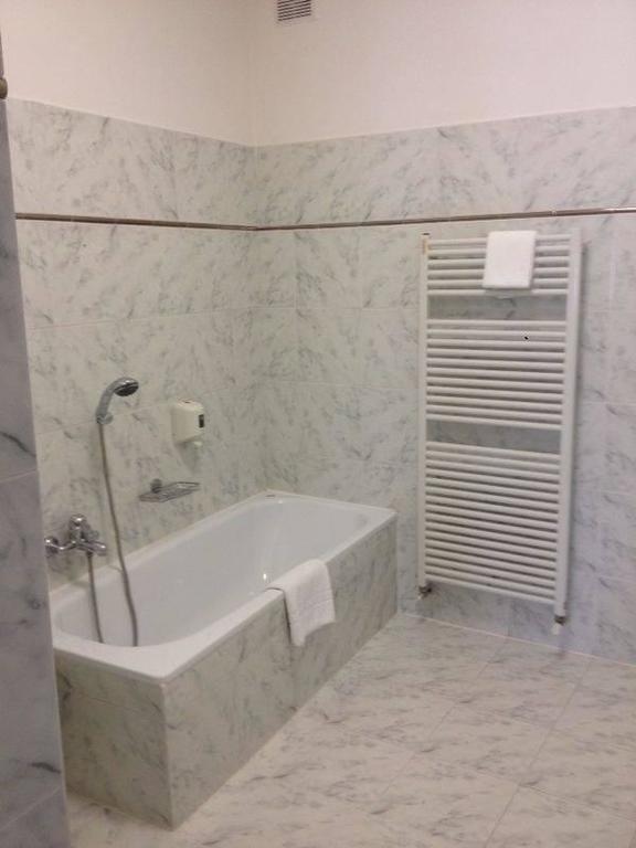 Locanda San Fiorenzo Fiorenzuola dʼArda Εξωτερικό φωτογραφία
